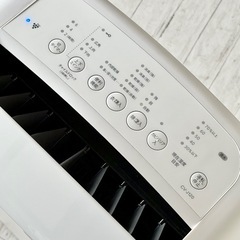 シャープ「CV-J120」プラズマクラスター搭載・衣類乾燥除湿機の画像