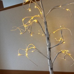 ニトリ　LEDライト白樺ツリー120の画像