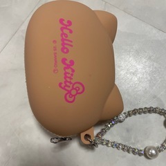 日焼けキティ ポーチの画像