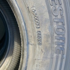 ブリヂストン　スタッドレス195/80R15 107/105
の画像