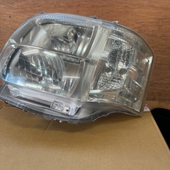 ハイエース3型　純正ヘッドライトの画像