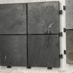 屋外用ジョイントタイル 　 デザインタイル ハイクオリティタイル　はめこみ式 ベランダタイル　陶器製　グレー系の画像