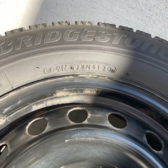 スタッドレスタイヤホイール付き4本セットの画像