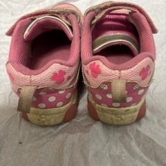 女の子　靴の画像