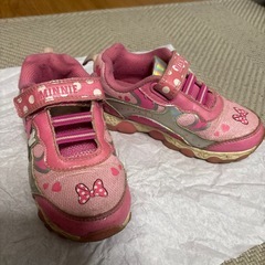 女の子　靴の画像