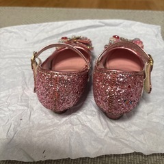 女の子　靴の画像