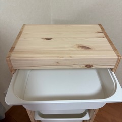 IKEA収納棚商談中の画像