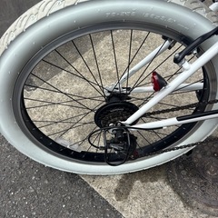 白い自転車　おしゃれですの画像