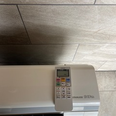 激安　2.2kw　6畳　お掃除機能付き　エアコン　日立 白くまくん ルームエアコン RAS-WM22GE5の画像