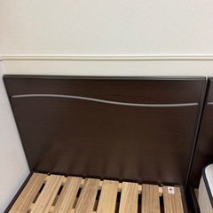 シーリーSealy シングルベッドフレームの画像