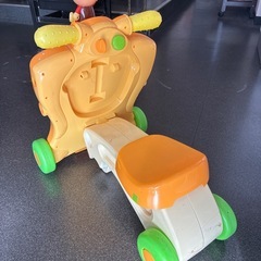 乗用玩具　歩行器の画像