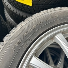 215.55.17スタッドレスタイヤの画像