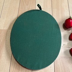 クリスマスパッチワーク風飾り、りんごとハートの飾りの画像