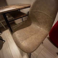 ダイニングテーブル・椅子×2の画像