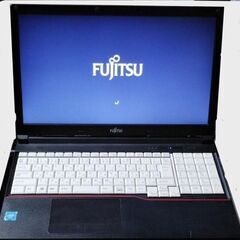 ①る★バ有★定型コメントNG★25H2★Win11★富士通★A574/MX★軽量★15.6インチ★Bluetooth、WiFi、カメラ、HDMI、DVDマルチ他多数★おまけOS＝ブル－レイ再生他、多数＝掲載画像参照★質問NG★記載文面参照★逆光撮影★返品不可★初回コメントでご希望日時が未記載時は既読スルー★決定者様のみお返事★24時間対応★お返事は可能な限り迅速★最大で12時間以内の画像