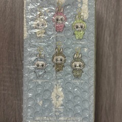 ラブブ 未開封 正規品 マカロンの画像