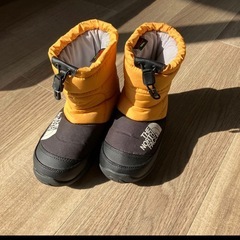 【ほぼ新品】ノースフェイススノーブーツの画像