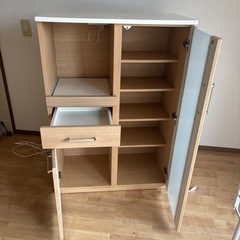 ニトリ　食器棚　の画像