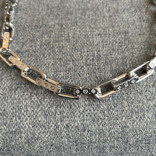 なかざわ　お話中