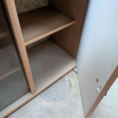 収納棚 ガラス戸棚 の画像