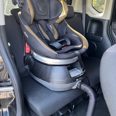 Combi コンビ　チャイルドシート　美品　回転の画像