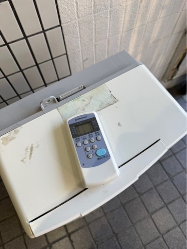 コロナルームエアコン ウインド形冷房専用 CW-F1621