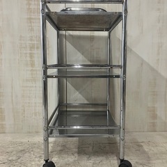 J644⭐️キャスター付きスチールラックの画像