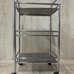 J644⭐️キャスター付きスチールラックの画像