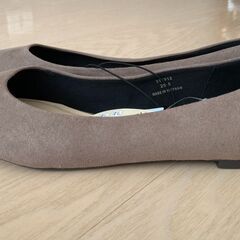 【新品未使用】GUマシュマロポインテッドフラットシューズ パンプス 25.5cmの画像