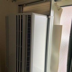 窓エアコン冷房相談中の画像