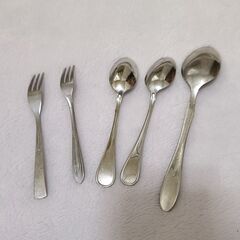 【USED】大スプーン１本＋小スプーン２本＋小フォーク２本セットの画像