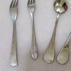 【USED】大スプーン１本＋小スプーン２本＋小フォーク２本セットの画像