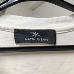 MATIN AVENIR マタンアヴニールの長袖ロンT ホワイト ロゴデザイン 朝倉未来ブランド シンプル 定番人気アイテム  251125-1Tの画像