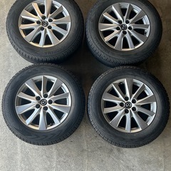 スタッドレスタイヤ　225/65 R17の画像