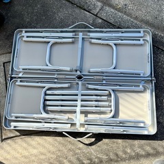 アウトドア　テーブル　チェアセットの画像