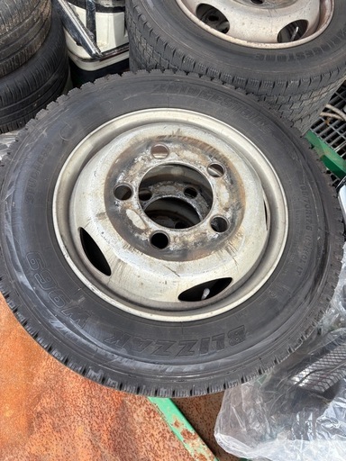 タイヤ6本セット