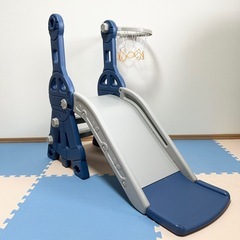 バスケットゴール付き滑り台！子ども用室内遊具の画像
