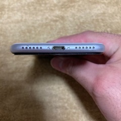 iPhone SE2 128GBの画像