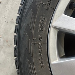 スタッドレスタイヤ　225/65 R17の画像