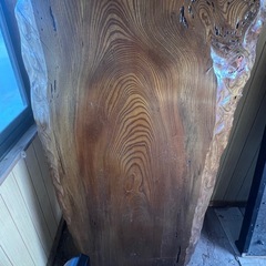 一枚板テーブルの画像