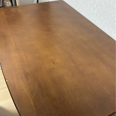 折りたたみできるデスクの画像