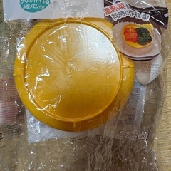 哺乳瓶、ミルトン、お粥カップ、ポーチ
の画像