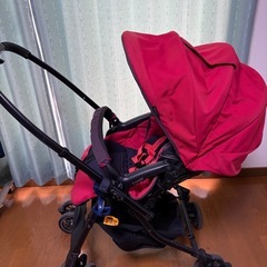 combi ベビーカー の画像