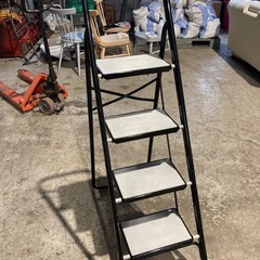 脚立 4段 折りたたみ 耐荷重100kg ステップ 踏み台の画像