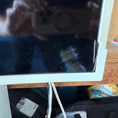 画面割れ 32インチテレビの画像