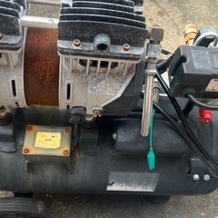 エアーコンプレッサー24L オイルレス消音機の画像