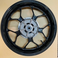 ★引き取り限定★ 　YZF-R25 リアホイール　美品　兵庫県　神戸市の画像