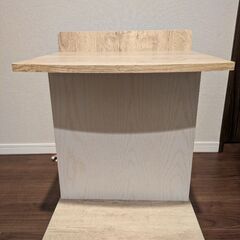 サイドテーブルの画像