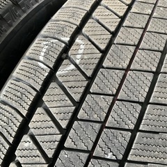 235/50/21  ブリヂストンスタッドレスの画像
