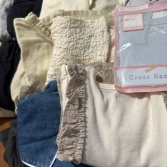 洋服まとめ売りの画像